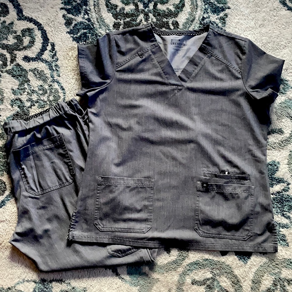 Beyond Scrubs Scrub Set